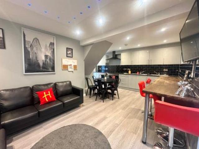 House for rent in Hales Place, Canterbury