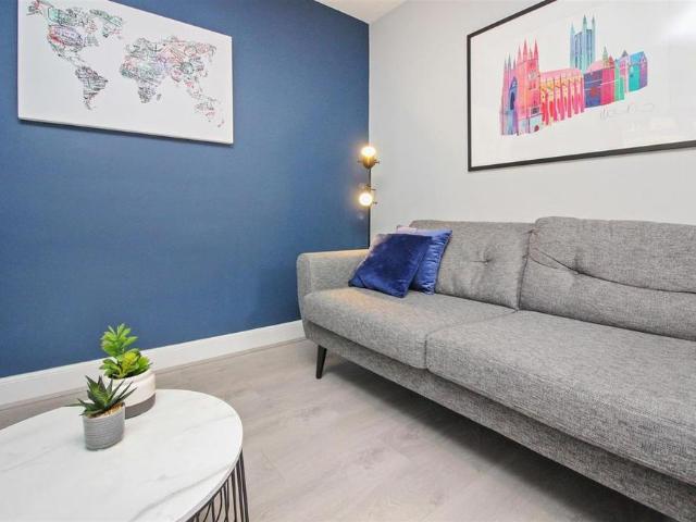 House for rent in Hales Place, The Bridge