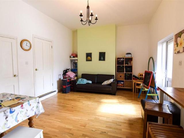 House for rent in Milverton, Green Close