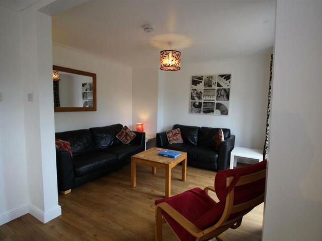 House for rent in Earlham Rise, East Bank