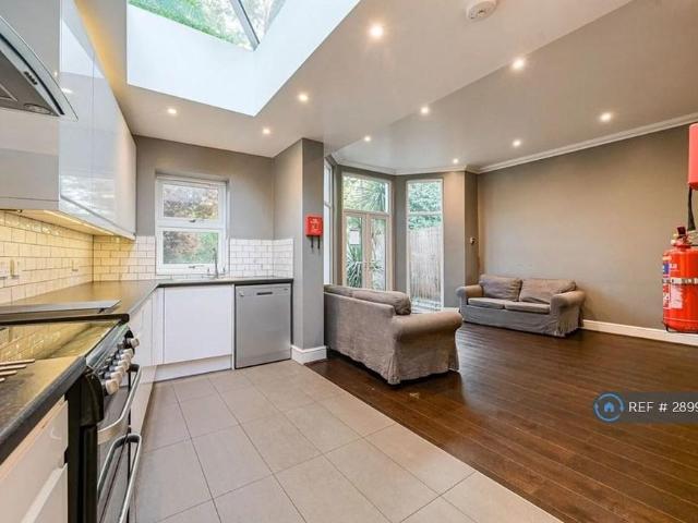 House for rent in London Borough of Lewisham, Greater London