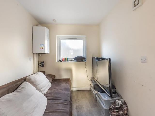 House for rent in Robin Hood, The Slade