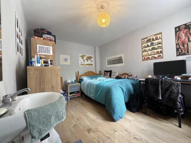 Room for rent in The Polygon, City Of Southampton