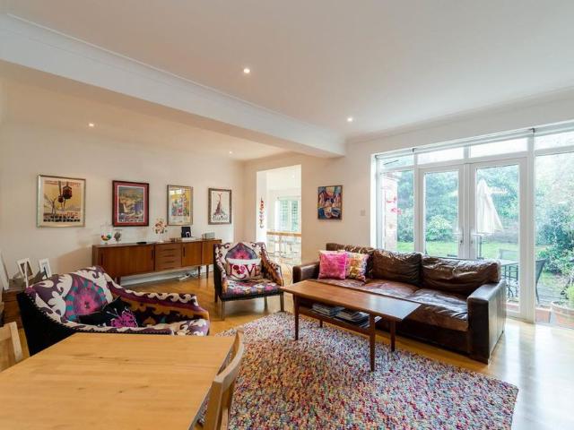 House for rent in St. John's Wood, Greater London
