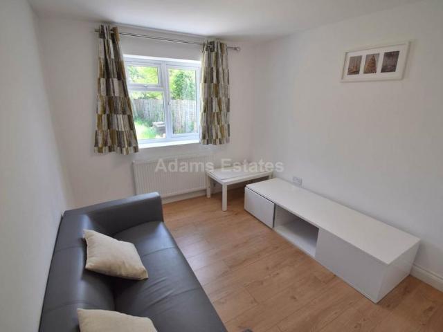 House for rent in Whitley Wood, Reading