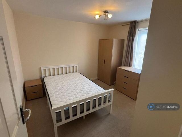 Room for rent in Buckingham Park, Buckinghamshire