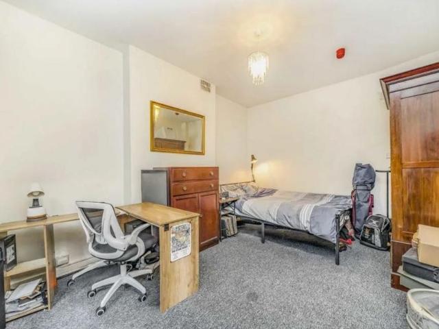 House for rent in Stroud Green, Greater London