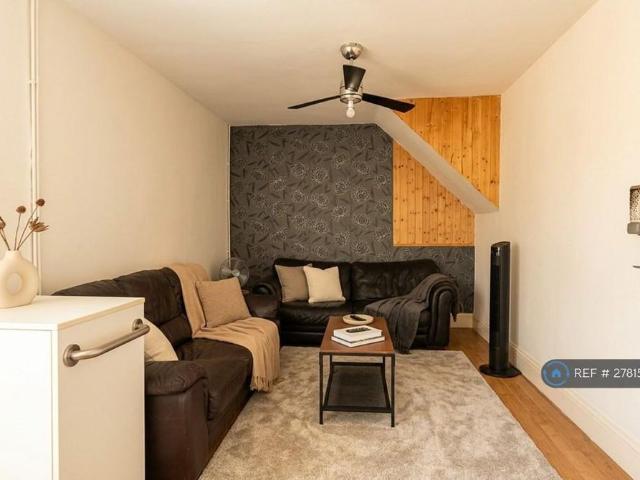 House for rent in Kings Barton, Gloucester