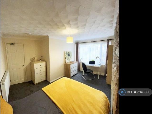Room for rent in Westfield View, East Bank