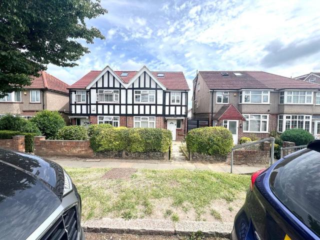 House for rent in Yeading, Greater London