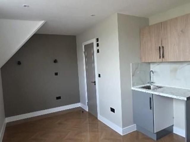 House for rent in Allington, Midway