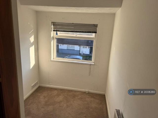 House for rent in Tranmere Park, Guiseley