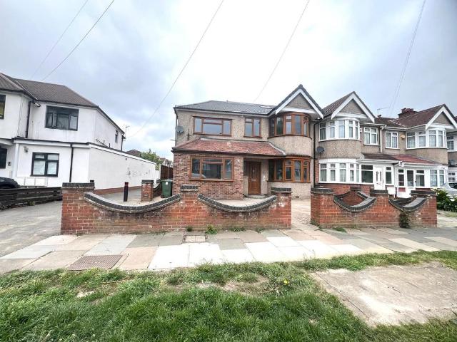 House for rent in Lane, Greater London