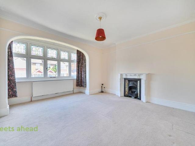 House for rent in London Borough of Croydon, Sanderstead