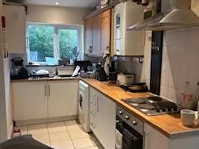 Apartment for rent in Cowley Marsh, The Slade