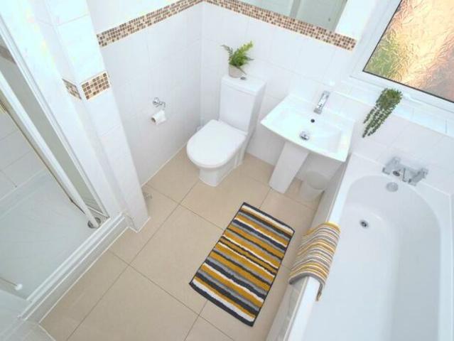 Apartment for rent in Compton Acres, Barton In Fabis