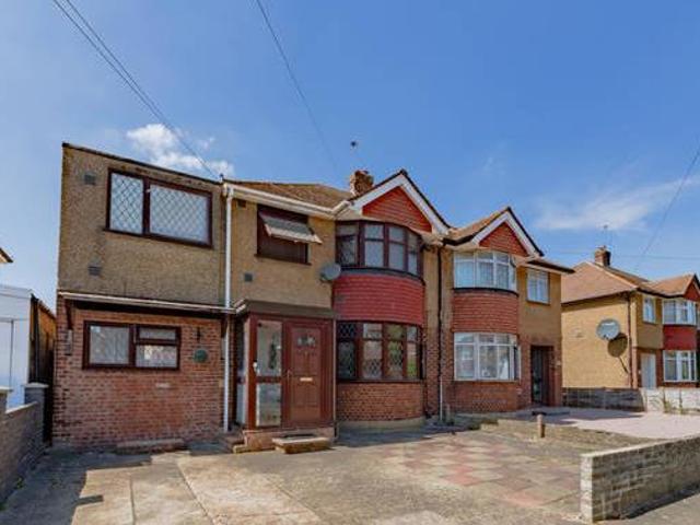 House for rent in Surrey