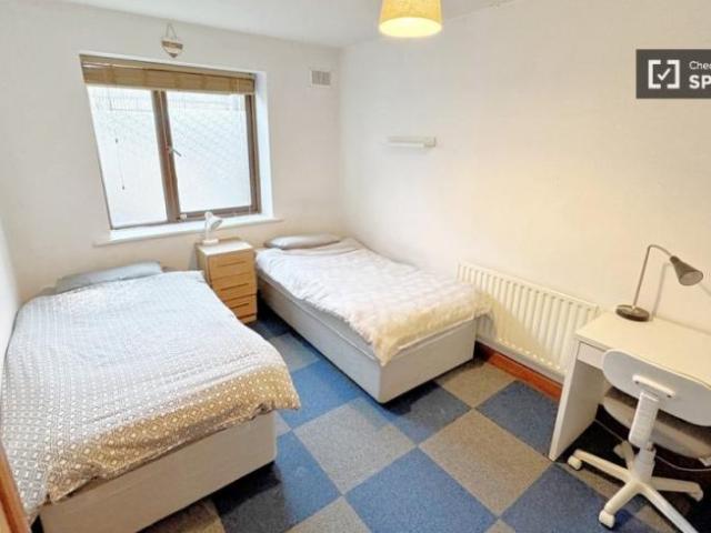 Property to rent in Bluebell, North Tipperary