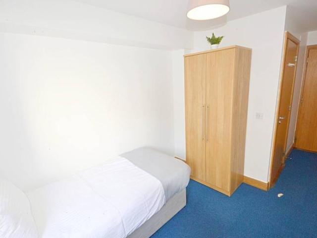 Property to rent in Bluebell, North Tipperary