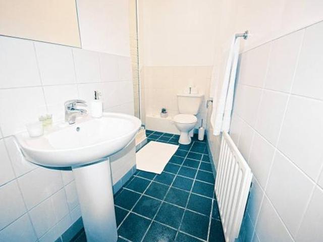 Property to rent in Bluebell, North Tipperary