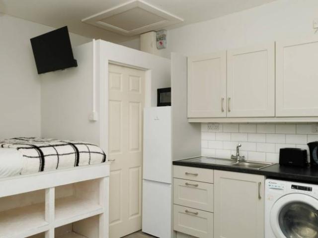 Property to rent in Bluebell, North Tipperary