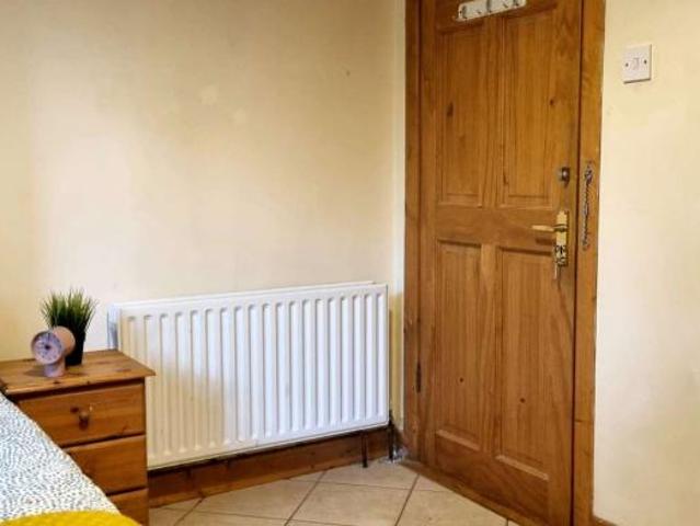 Property to rent in Bluebell, North Tipperary