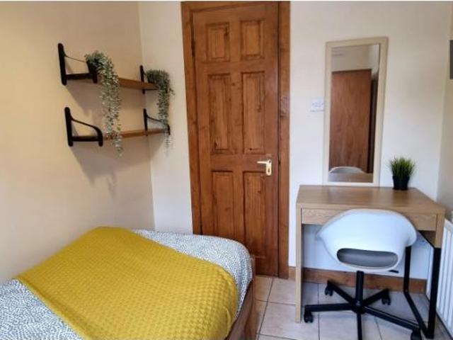 Property to rent in Bluebell, North Tipperary