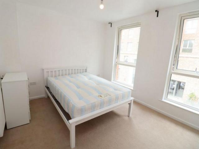 Room for rent in London Borough of Ealing, Greater London