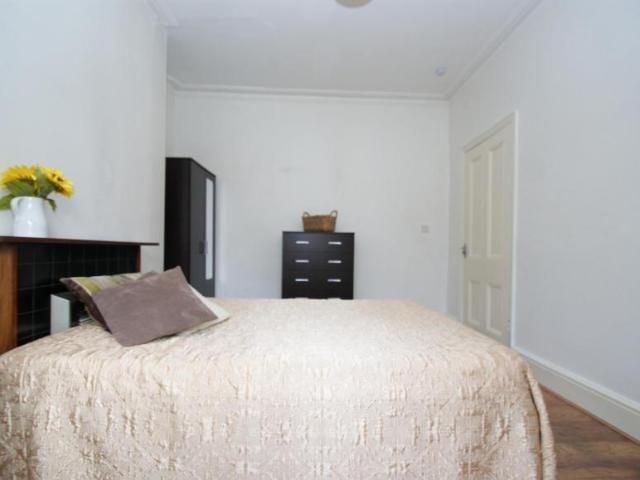 Room for rent in Shepherd's Bush, Greater London