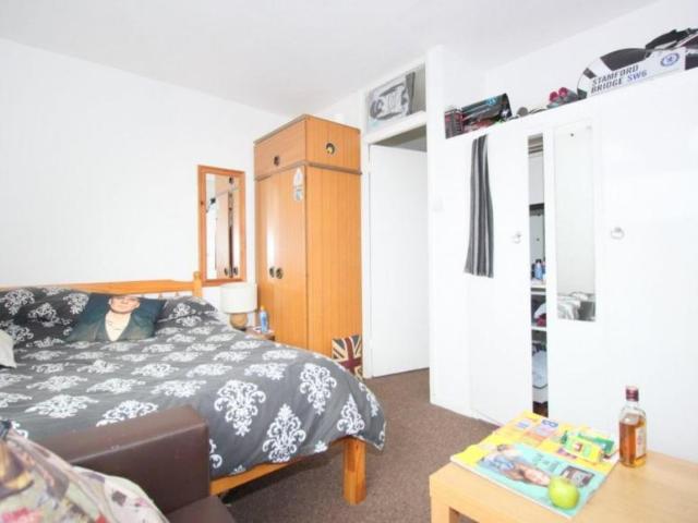 Room for rent in Stockwell, Greater London