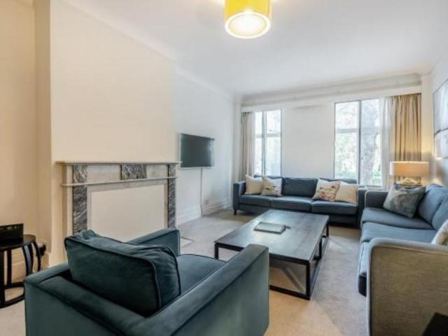 Room for rent in St. John's Wood, Greater London