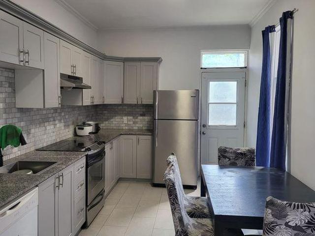 Room for rent in St. Leonard's, Quebec
