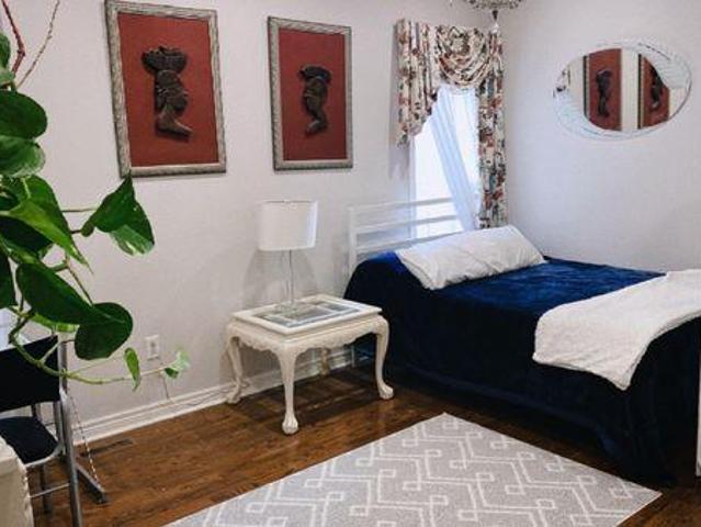 Room for rent in York, Ontario