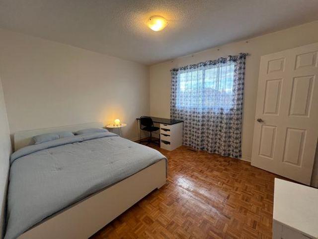Room for rent in Vaughan