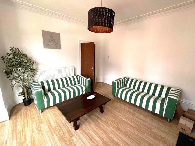 Room for rent in Beckett Park, Headingley