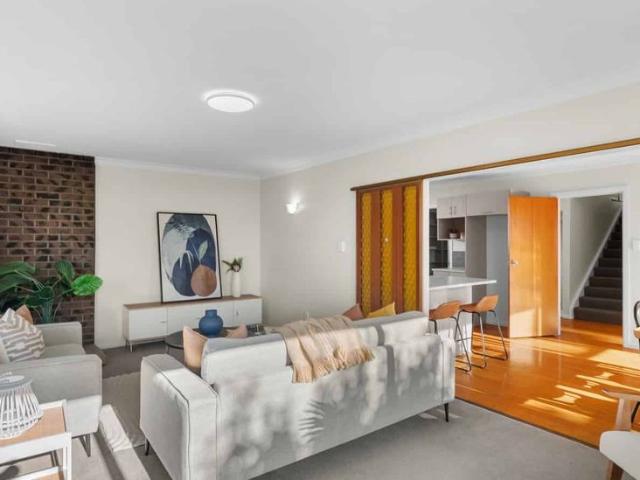 House for rent in Chaslands, Canterbury