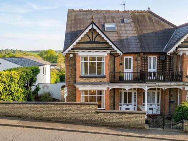 Studio for sale in Greater London