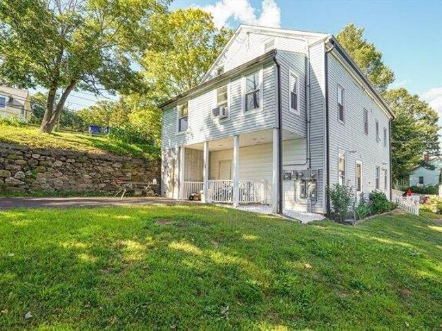 House for sale in Fiskdale, Massachusetts