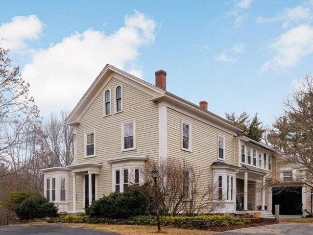 House for sale in Fiskdale, Massachusetts