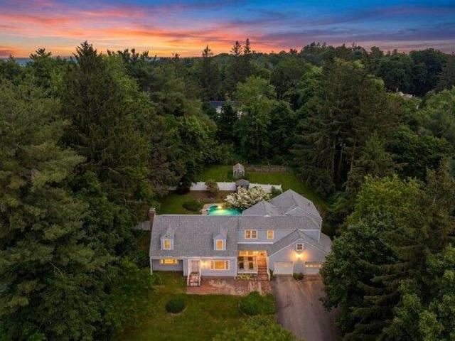 House for sale in Fiskdale, Massachusetts