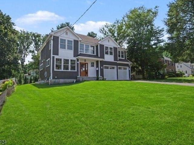 House for sale in Summit, New Jersey