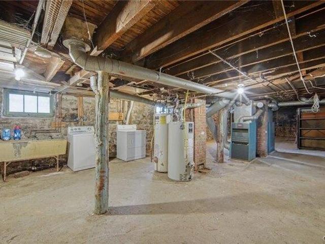 House for sale in Syracuse, New York