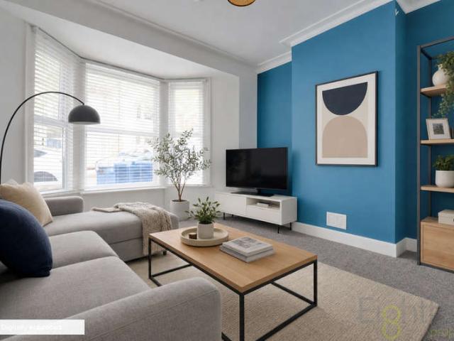 Cottage for sale in Hanover & Queen's Park, Brighton