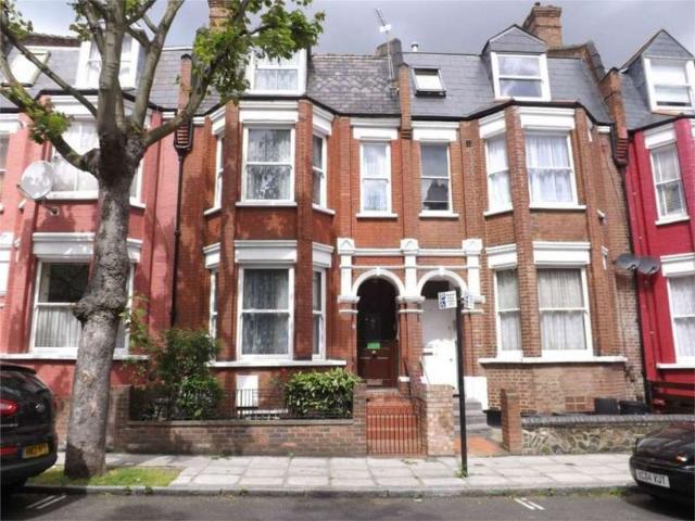Cottage for sale in Finsbury Park, Greater London