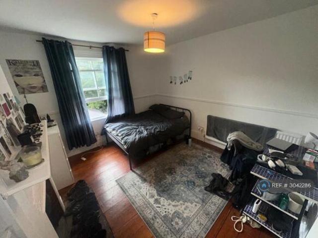 Cottage for rent in Cat Hill