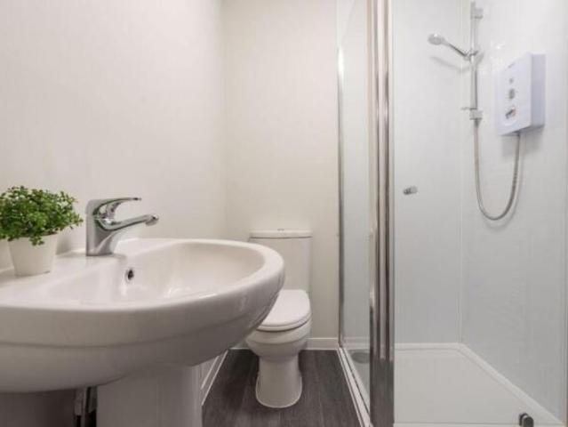 Cottage for rent in Newcastle, Leslie