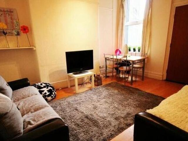 House for rent in Scholes, West Yorkshire