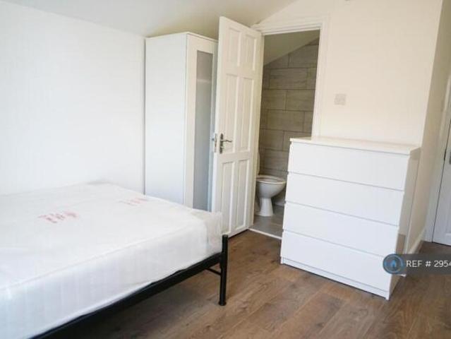 Cottage for rent in Cat Hill