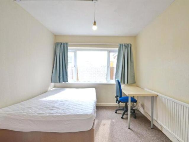 Cottage for rent in Charfield