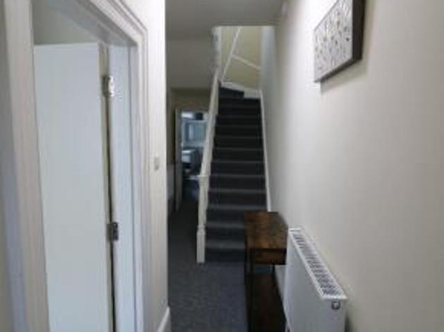 Cottage for rent in Follaton, Strode